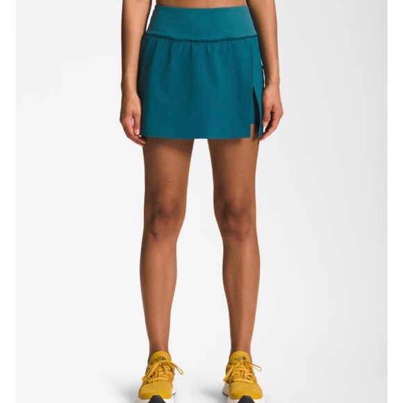 The North Face Dresses & Skirts - The North Face Women’s Arque Skirt Size Small